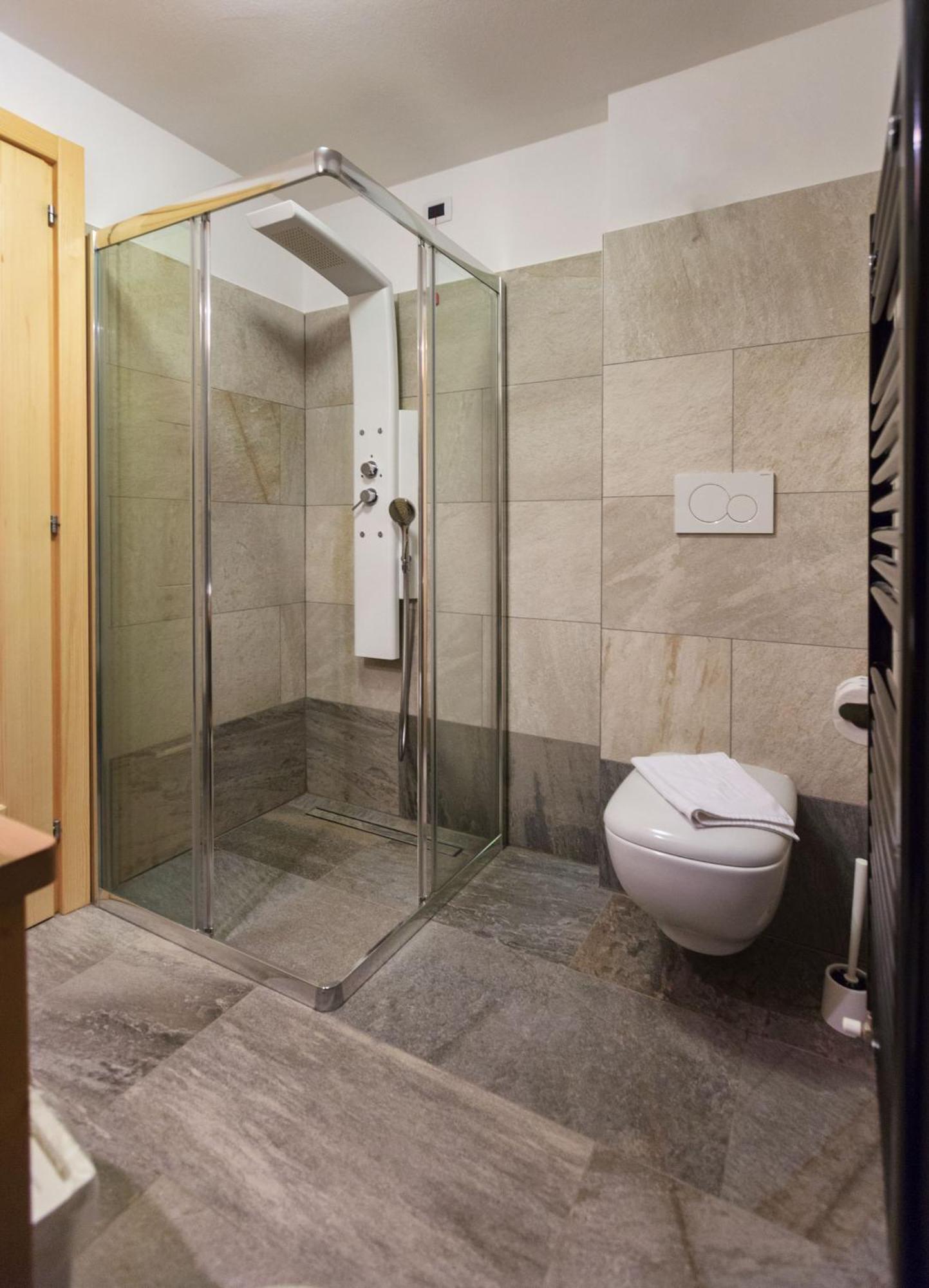 La Marmote Albergo Diffuso Di Paluzza Ronc Dış mekan fotoğraf